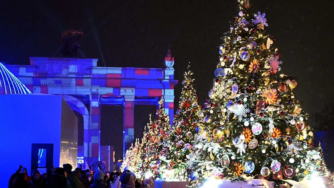 Ice sculptures, national Ded Morozes, Nutcracker on ice, star concerts: what is in store for guests of the RUSSIA EXPO in December