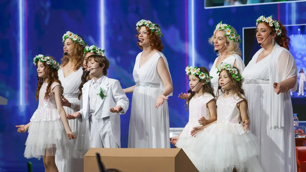 Collections dedicated to the greatness of our country’s nature: a fashion show by designers with many children was held at the National Centre RUSSIA