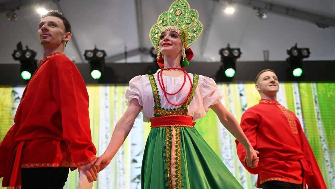 A dance tournament and a fairy-tale performance about Tsar Peter. Thing to see at the RUSSIA EXPO on April 28