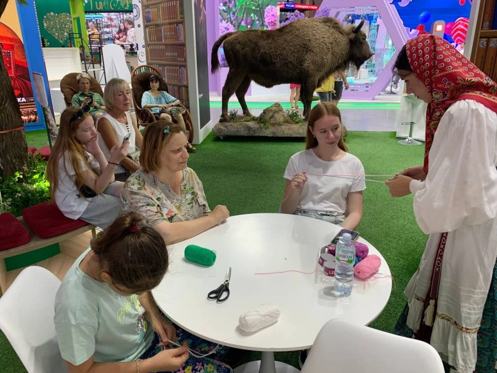 "Crafts and Trades of the Orel Region" exposition is open at the RUSSIA EXPO