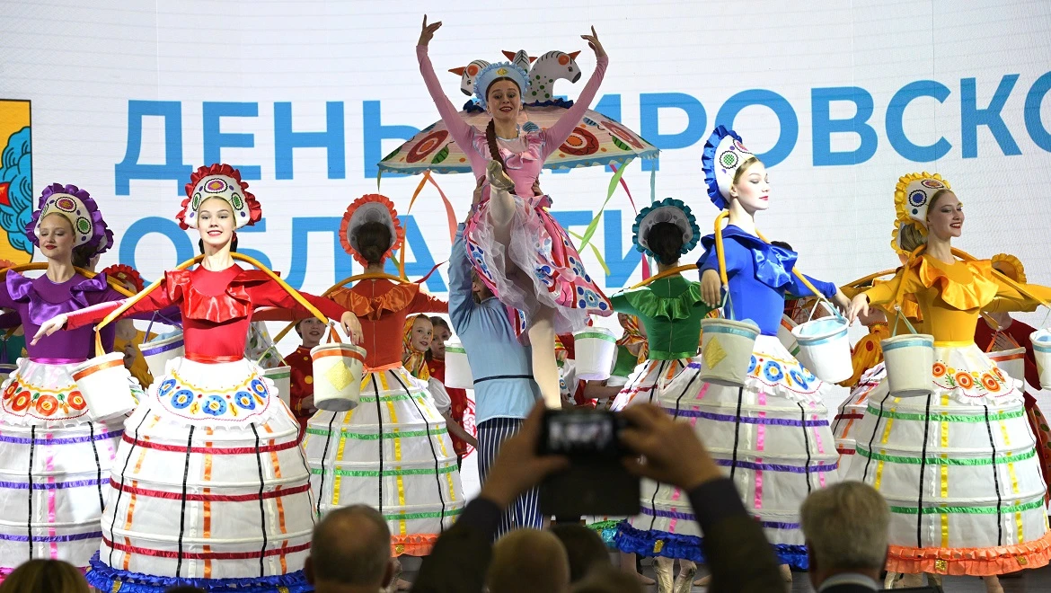 Kirov Region Day: Unique toy painting and production records