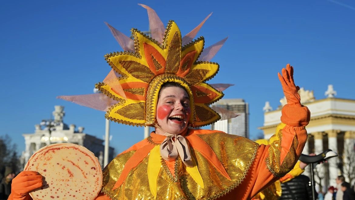 Maslenitsa festivities near the Main Street Stage start at 14:45 Thursday afternoon