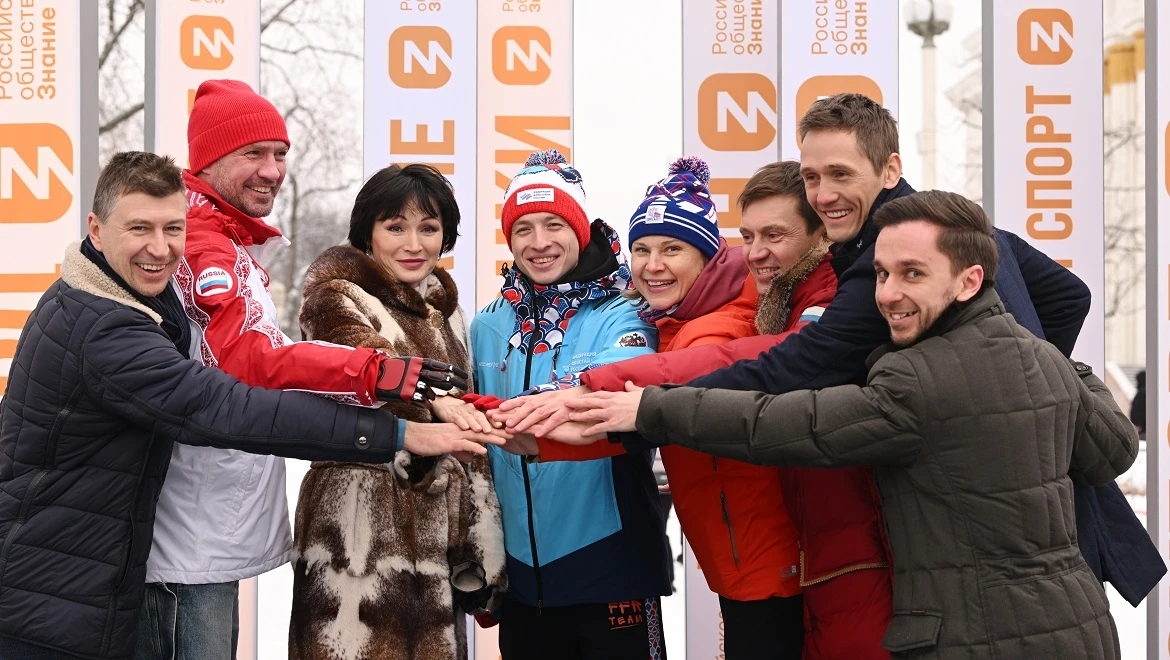 Our people are the country's greatest gold: an exposition of winter sports was opened on the Alley of Glory