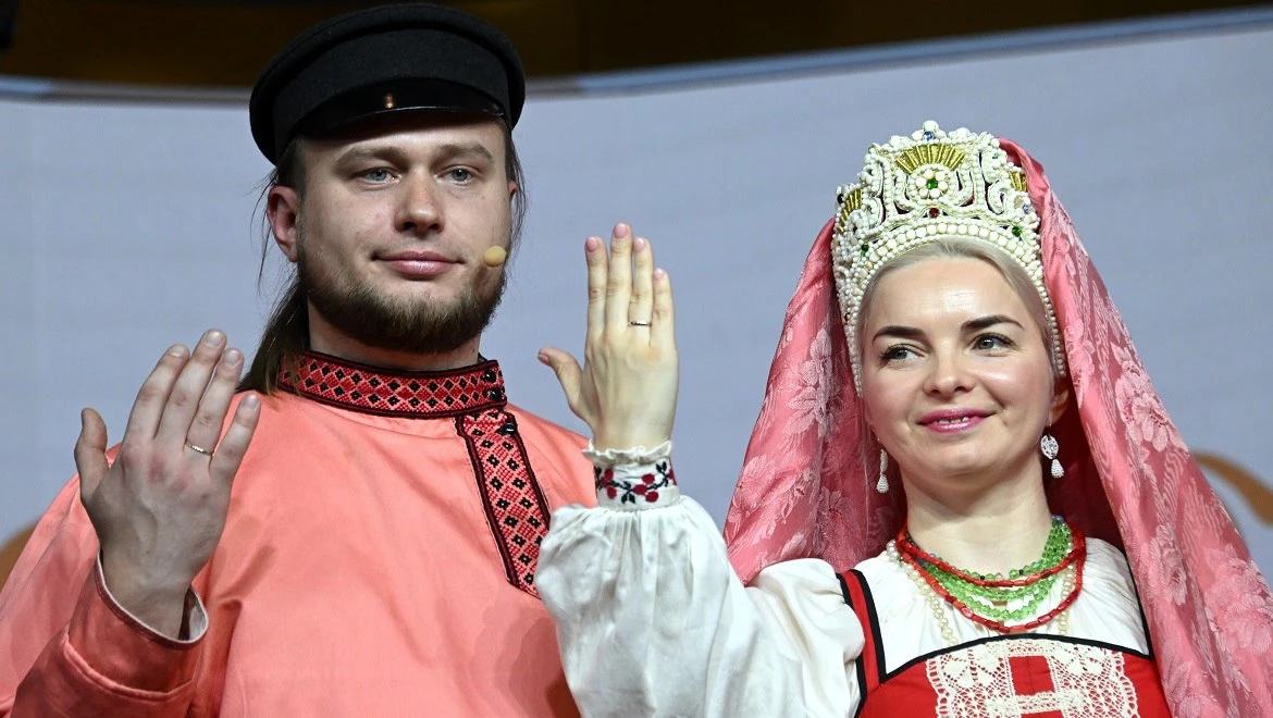 Amulet dolls and traditional songs: Wedding of Nizhny Novgorod region residents at the RUSSIA EXPO