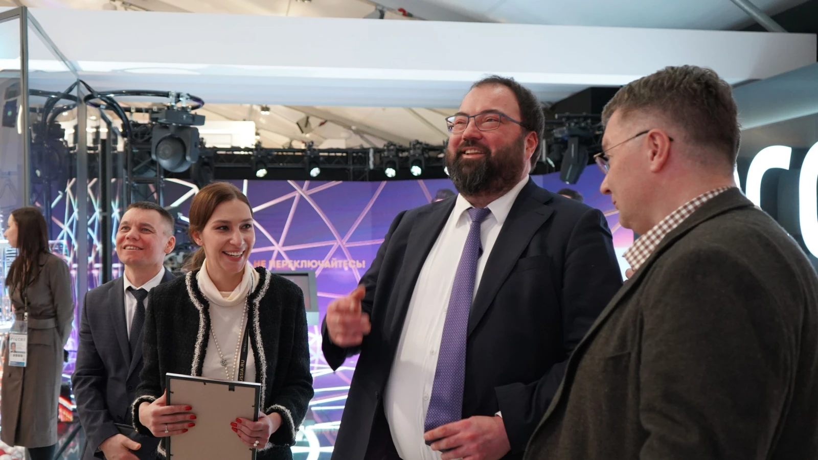 Maksut Shadaev held the winter opening of the World of Digit pavilion and 5G test zone
