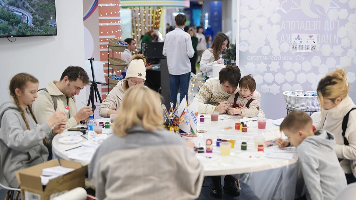 Build a dream house, create a cartoon and program a robot: Workshops for the whole family