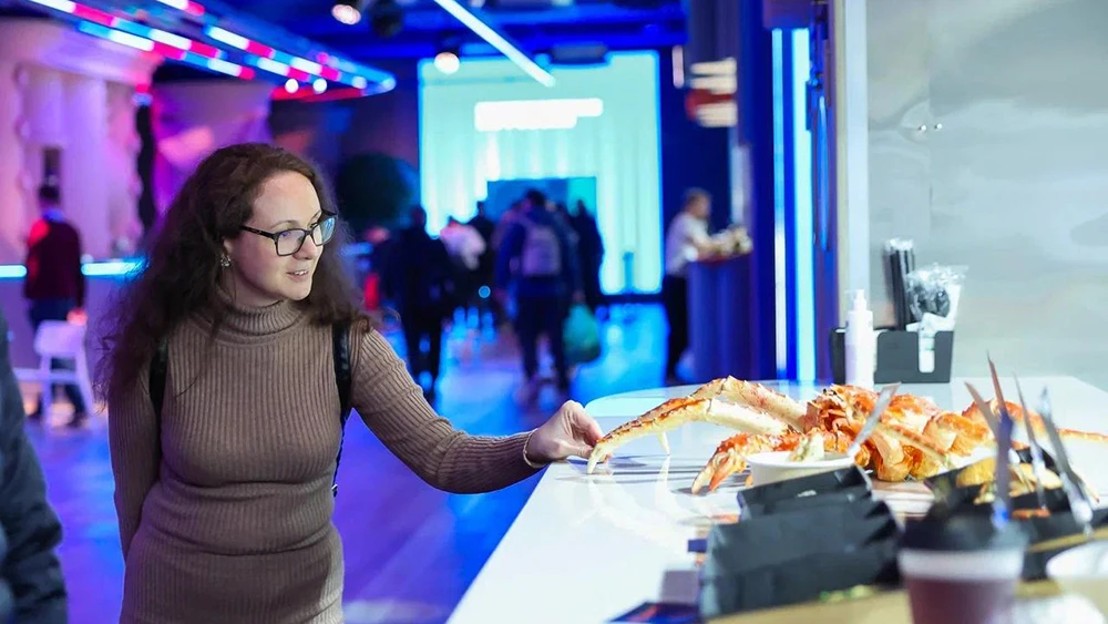 "All the flavors of the country under one roof": guests of the National Centre RUSSIA share their impressions of the Gastronomic Rows