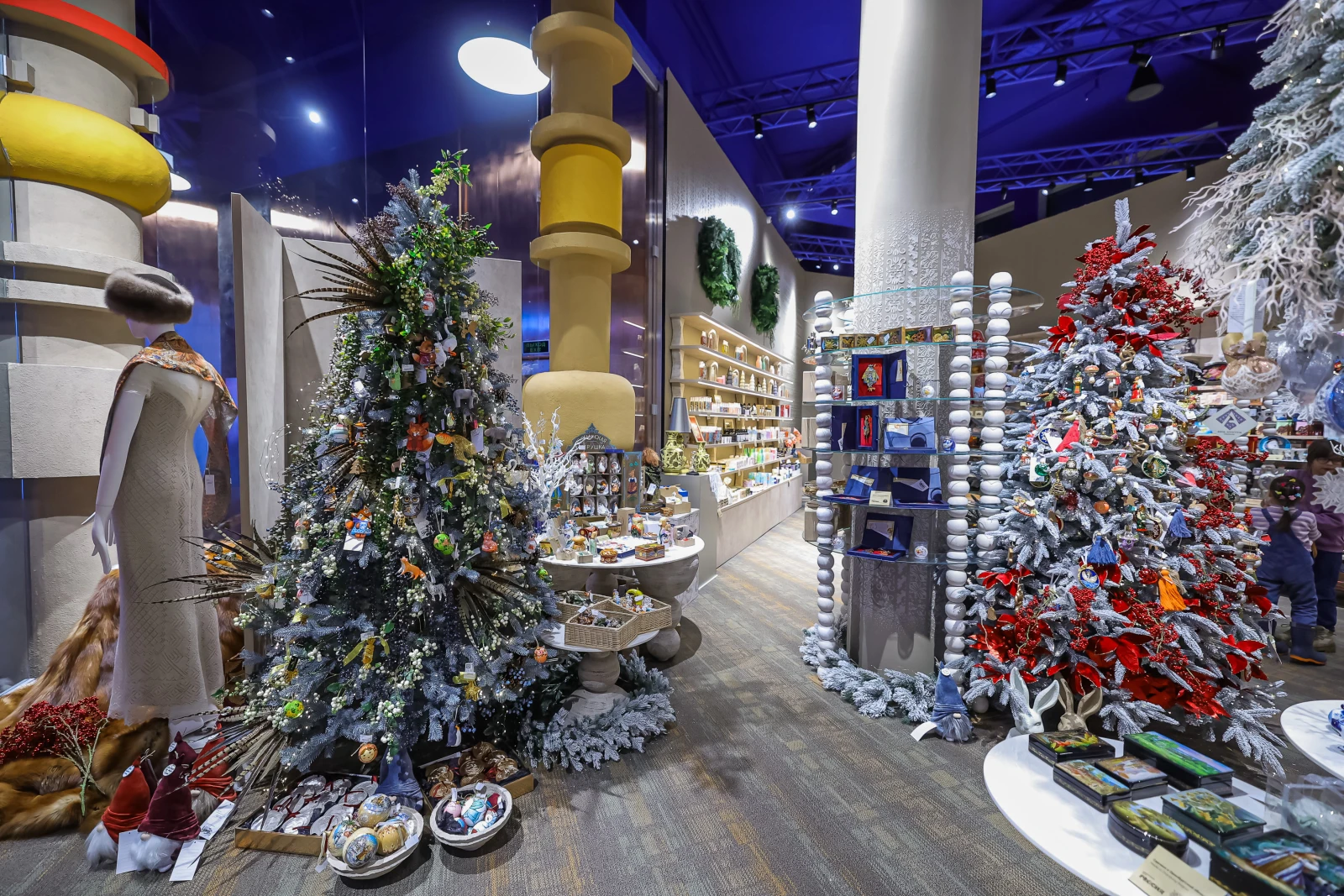 Preserving traditions: unique toys and souvenirs at the Department Store of the National Centre RUSSIA