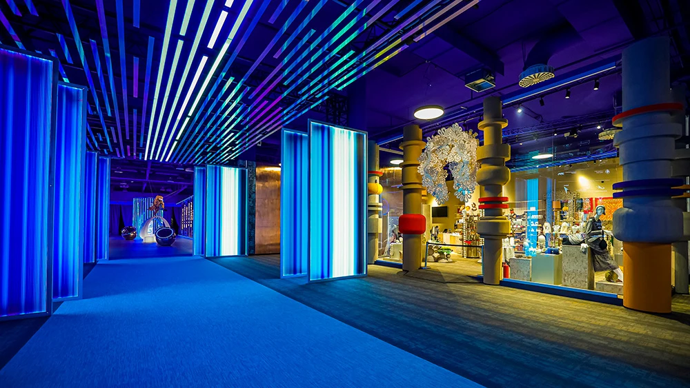 Infinite library, cosmonaut, and lion: where to take stunning photos at the National Centre