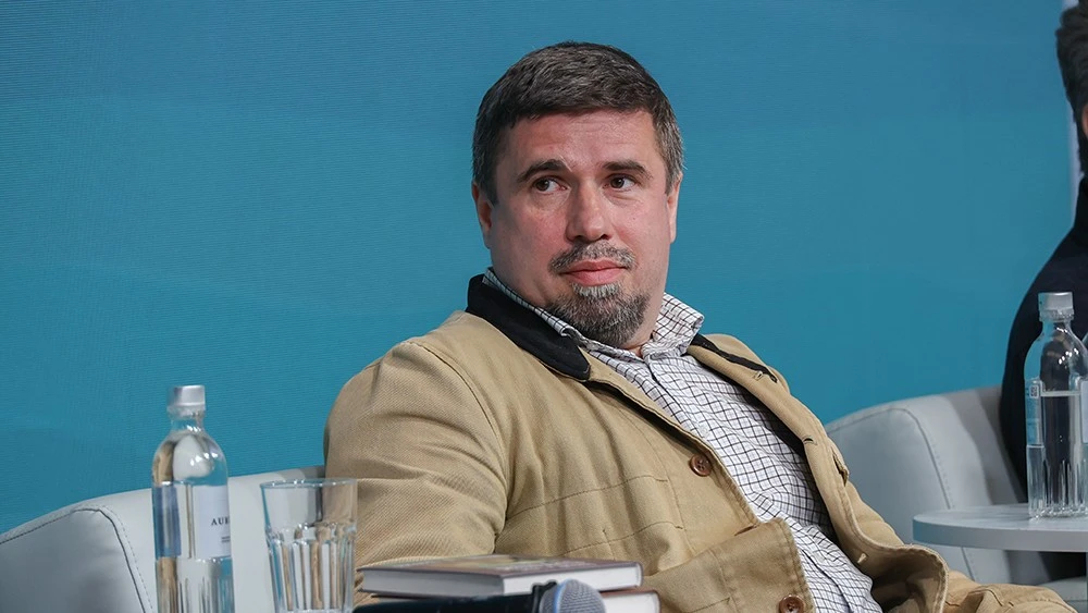 "What to Read?!": Sergei Shikarev named the best science fiction books
