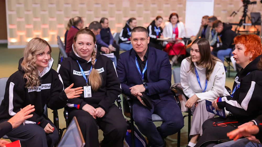 The strategic session of the expert council for the grant competition of the Movement of the First took place at the National Centre RUSSIA