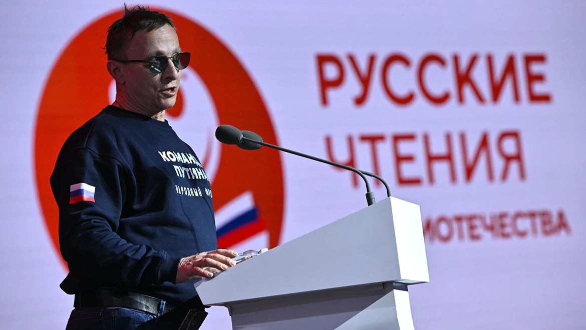 Dedicated to Heroes of the Fatherland - Okhlobystin and Beroev read poems at the Russia Expo