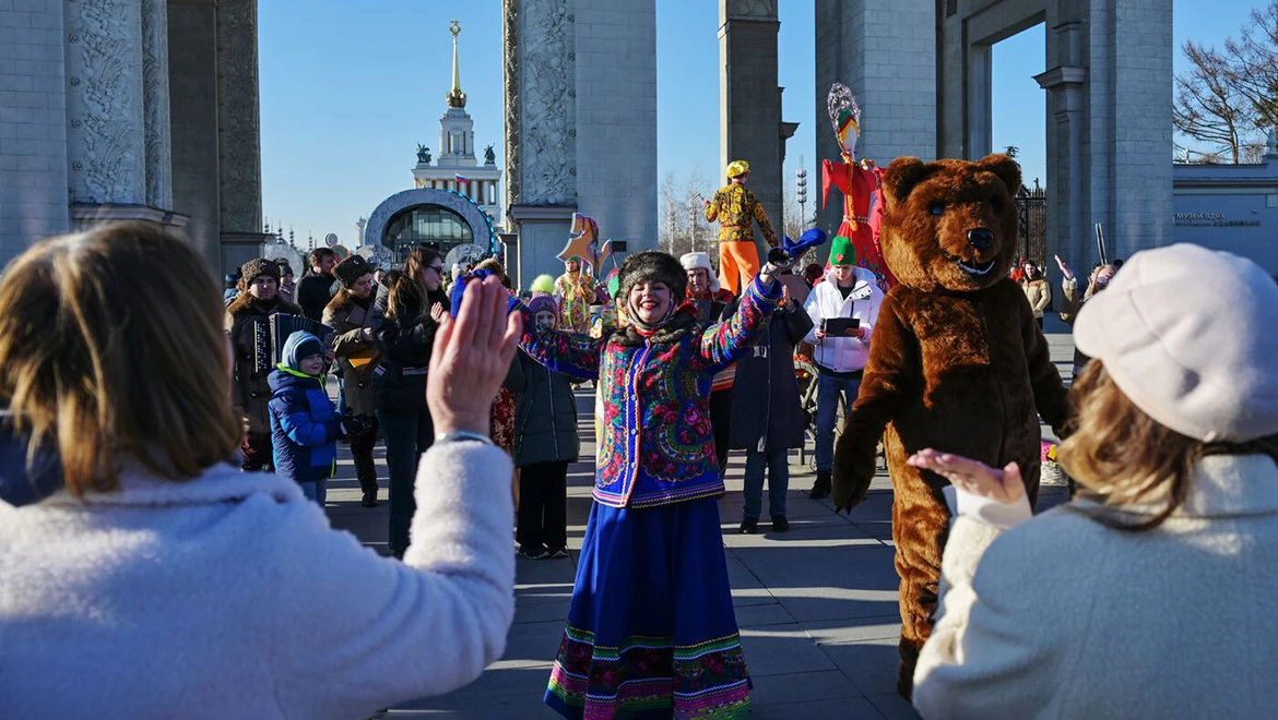 Build up charisma and participate in dumpling fights: a colorful Thursday at the RUSSIA EXPO