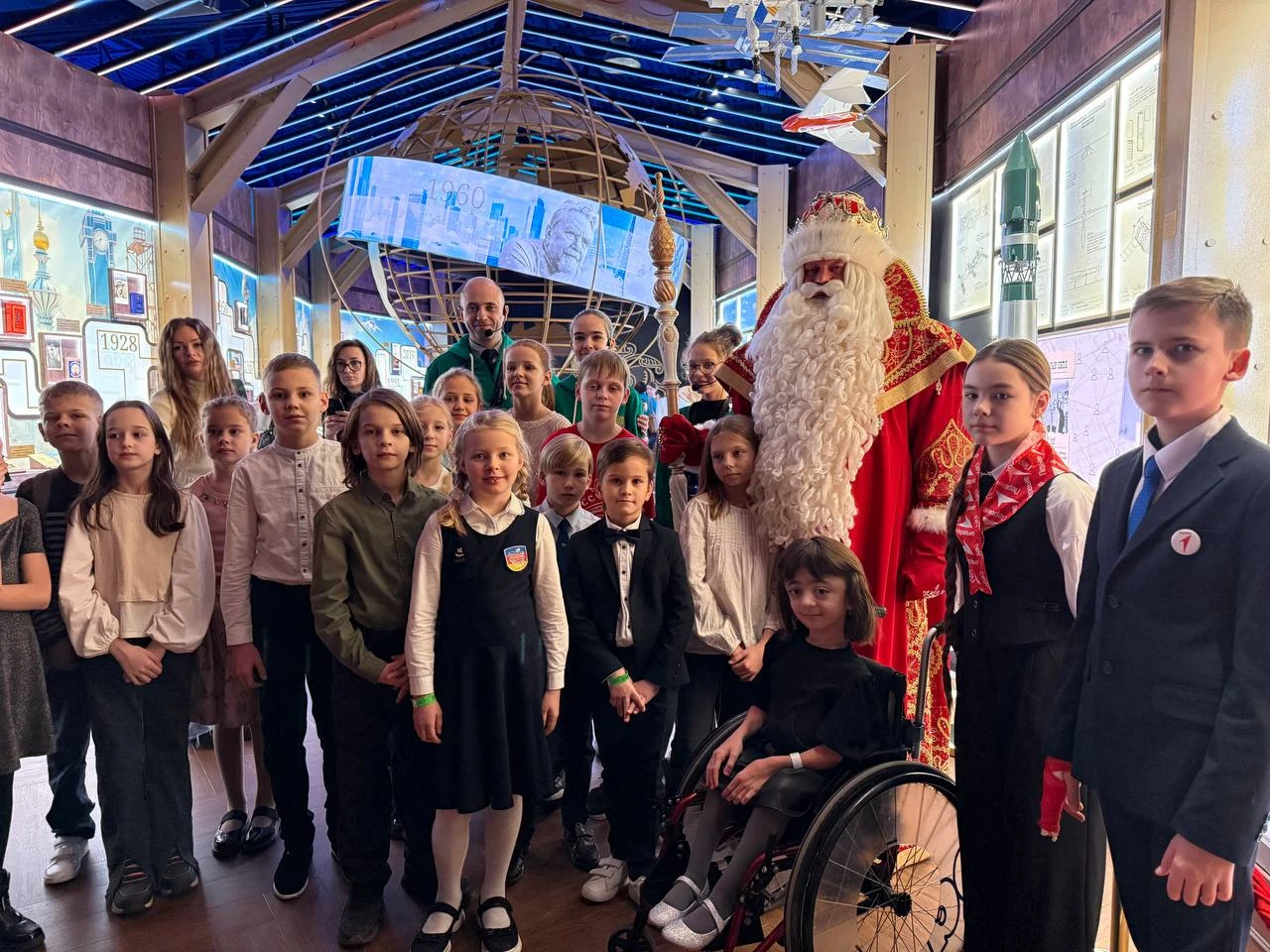 Young participants of the press conference with Ded Moroz took a tour of the National Centre RUSSIA