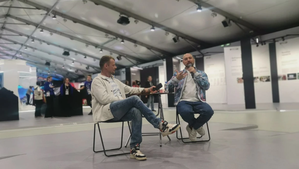 On Kirov, charity and janitors: Comedian Marconi at the RUSSIA EXPO