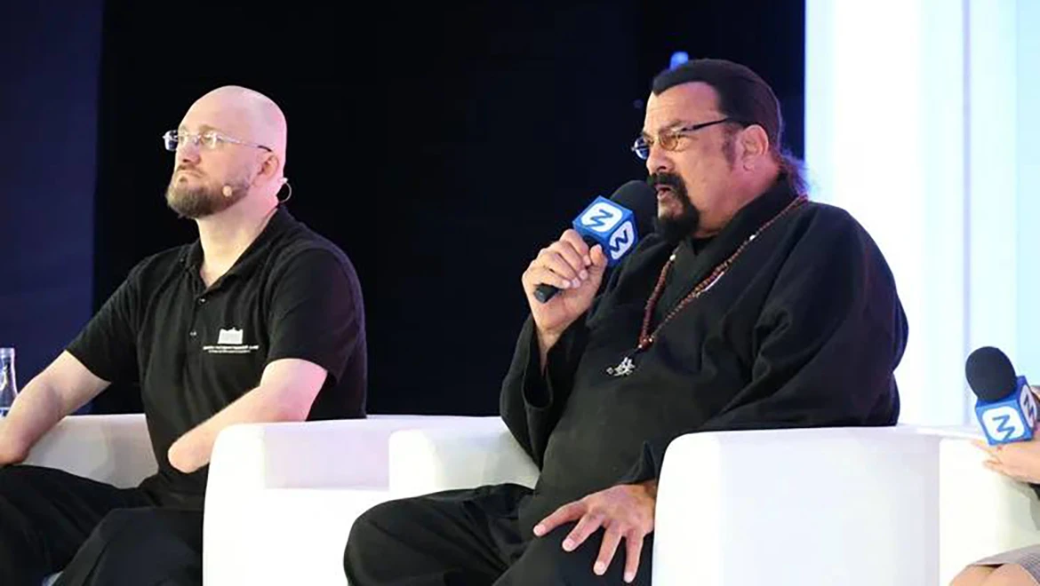 Steven Seagal at the RUSSIA EXPO: "Martial arts are a path to self-improvement and helping your country"