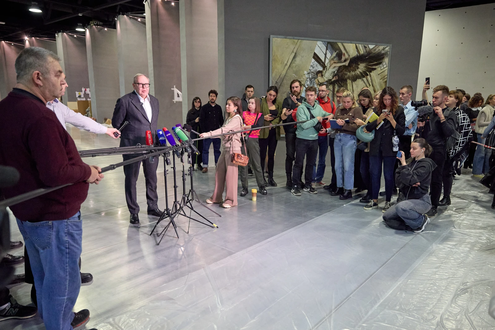 More than 250 artworks by artists from six countries will be featured in the exposition "Legacy for the Future"