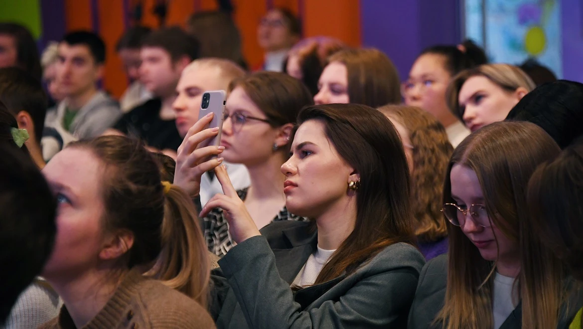 Delicious lecture on Soviet cuisine, postcards made of coffee and drone control: things to do at the RUSSIA EXPO