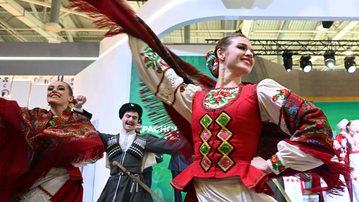 Rich harvest, Kuban crafts and major resort: the Krasnodar region at the RUSSIA EXPO