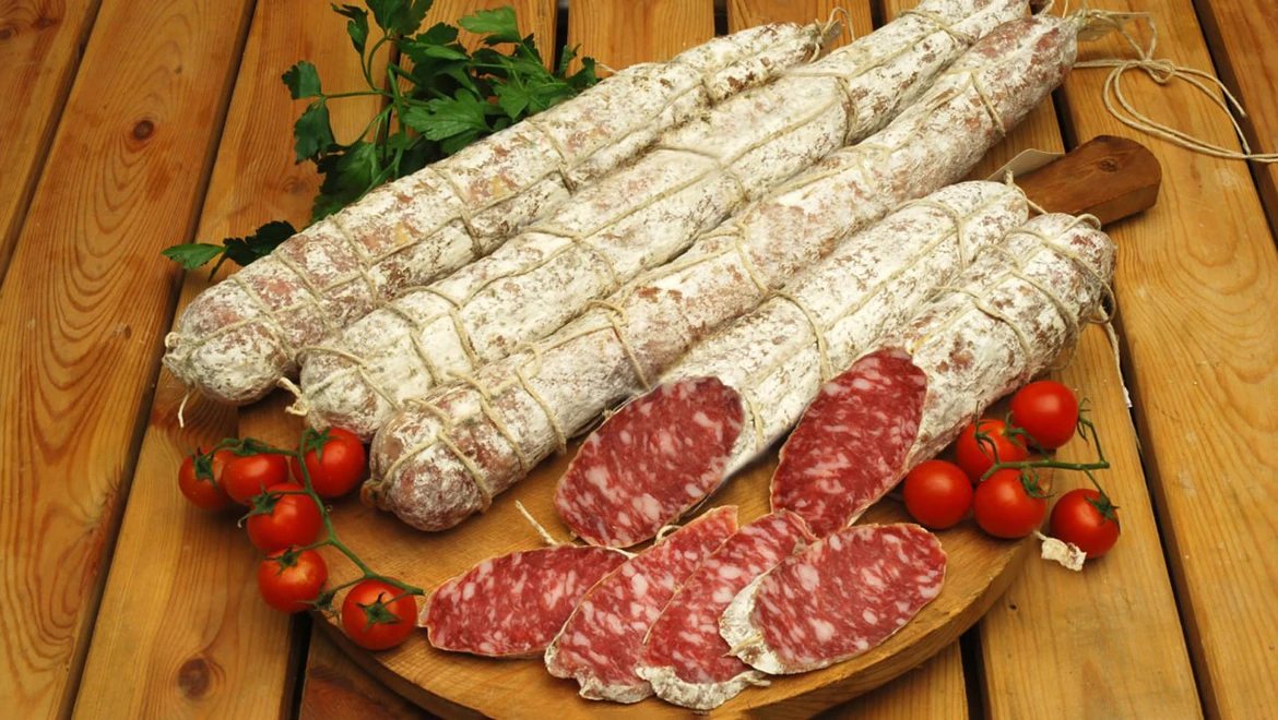 Salami with truffle, northern fish and smoked meat: what Farmers Fair has to offer