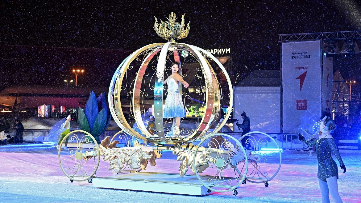 Ice show, riding on a stove and Ded Morozes parade: Events at VDNH during the New Year holidays