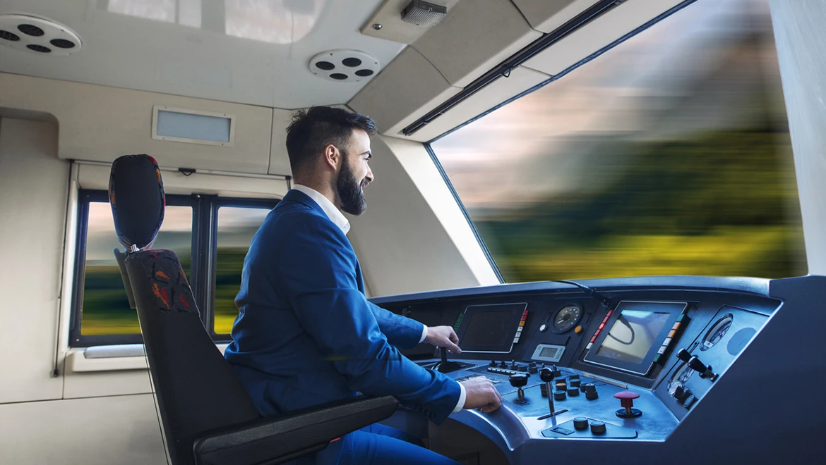 Take a ride through "Taurida" and become a train driver: an excursion at the "Russia in Motion" exposition