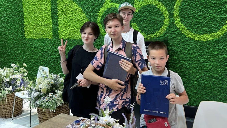 Almanac "Khlynov-Vyatka-Kirov: 650 Years" was presented at the Kirov region stand at the RUSSIA EXPO