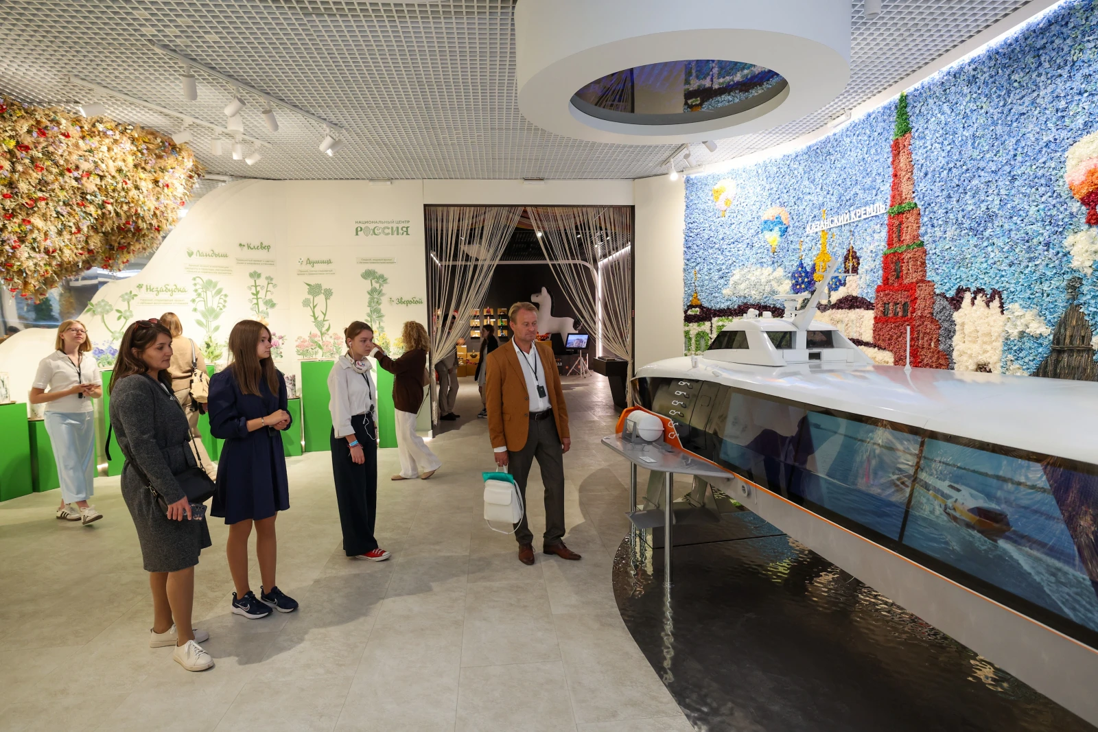 Winners of the international competition for artists 
